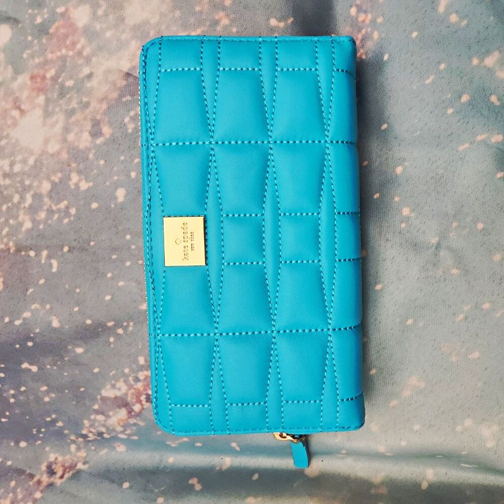 Kate Spade New York Blue Quilted Logo Zip-Around Wallet Credit Card Folding